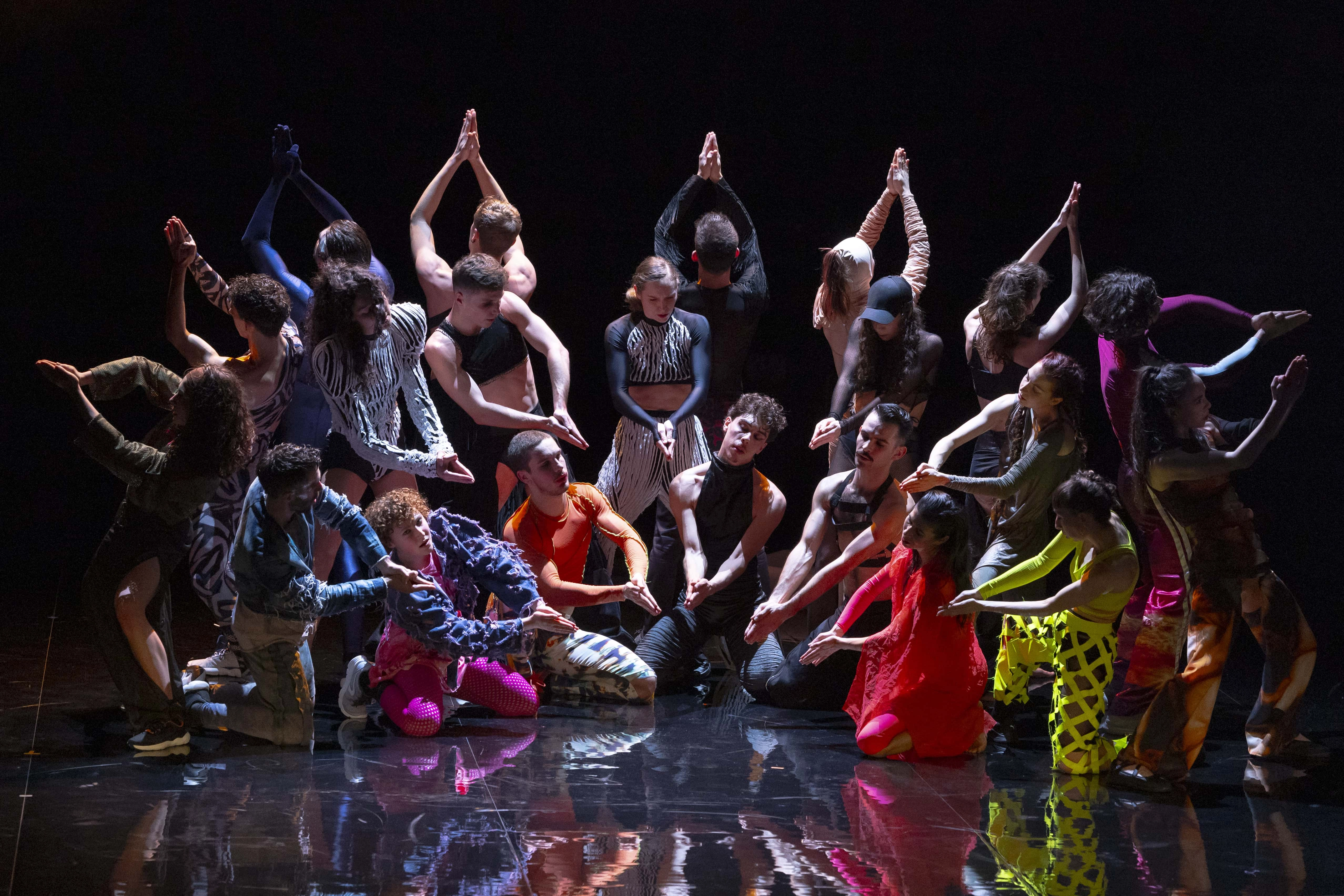 Synchronicit&eacute; / a Folia - Maud Le Pladec / Marco da Silva Ferreira