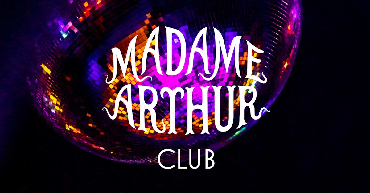 Madame Arthur Club · 2305